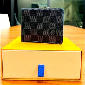 Louis Vuitton ⭐️Multiple⭐️ Wallet 2021💯Authentic 💯